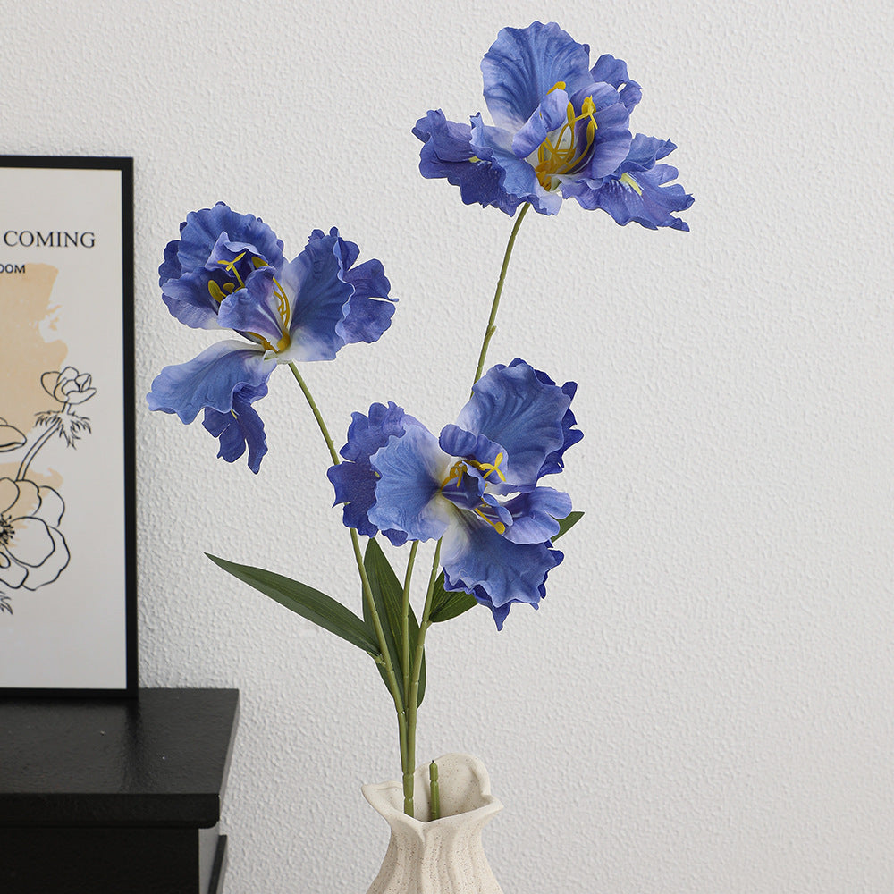 Artificial flower branch with lifelike details