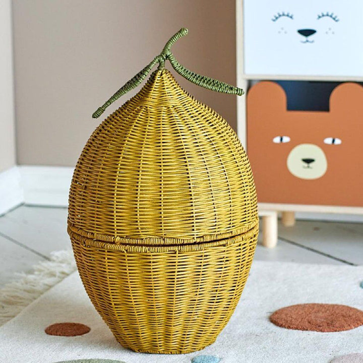Decorative basket in the shape of a fruit