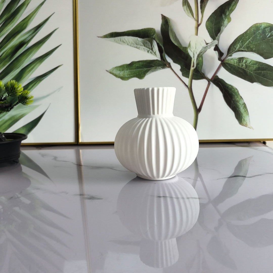 Elegant Ribbed Ceramic Vase
