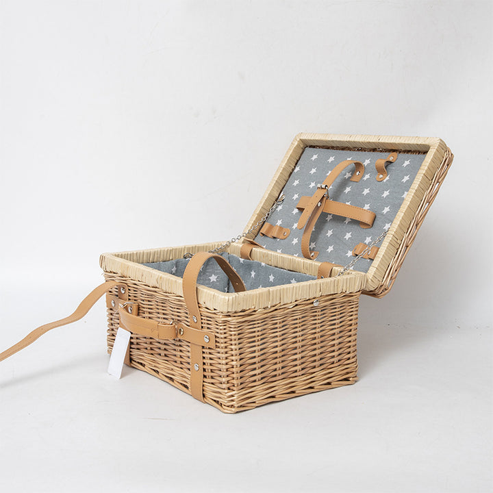 Storage basket with practical lid