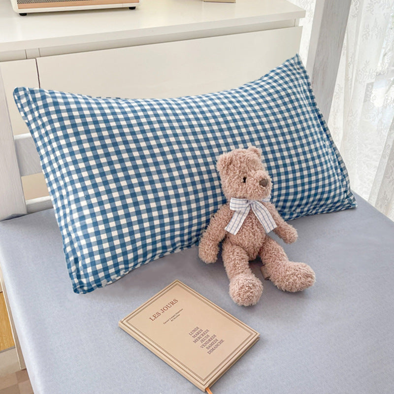 Stylish Grid Pattern Pillowcase Set