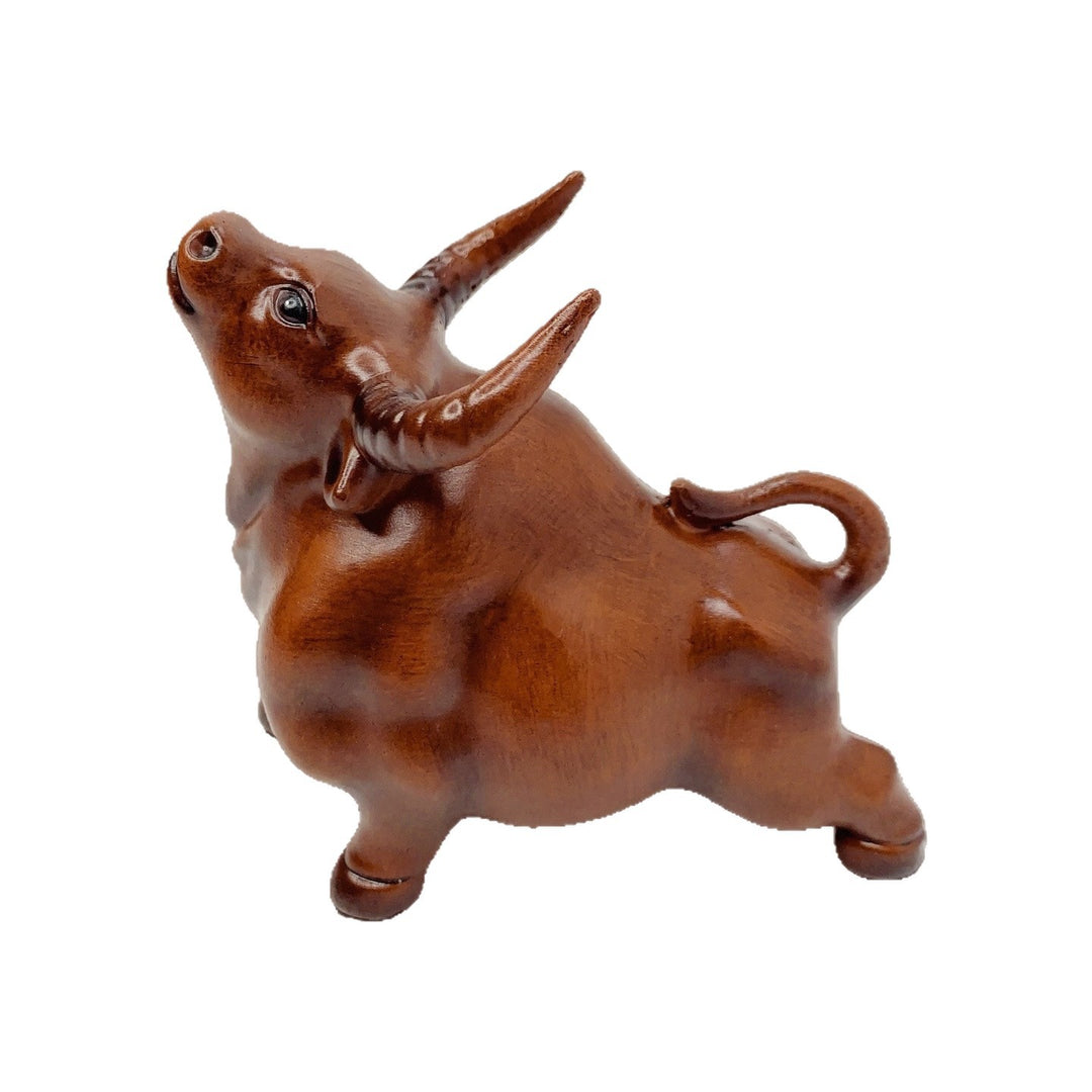 Decorative bull figure made of high-quality synthetic resin