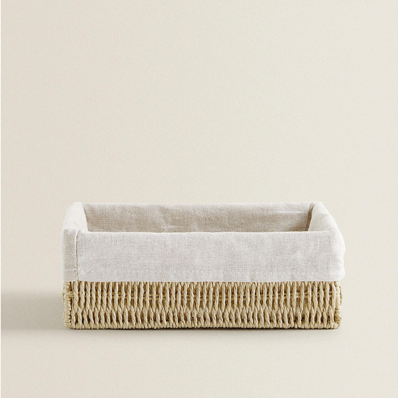 Natural storage basket with removable lining
