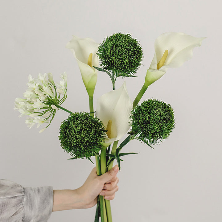 Artificial plant with realistic appearance