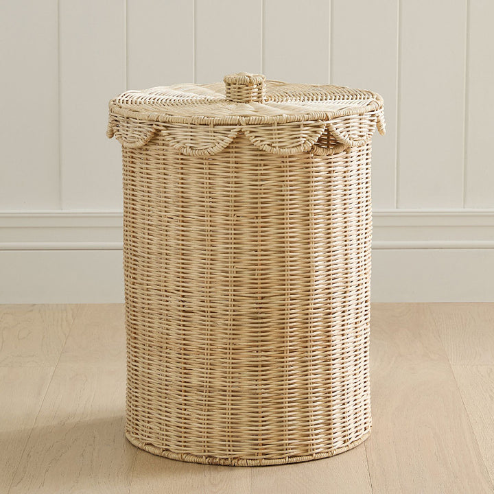 Practical laundry basket with lid