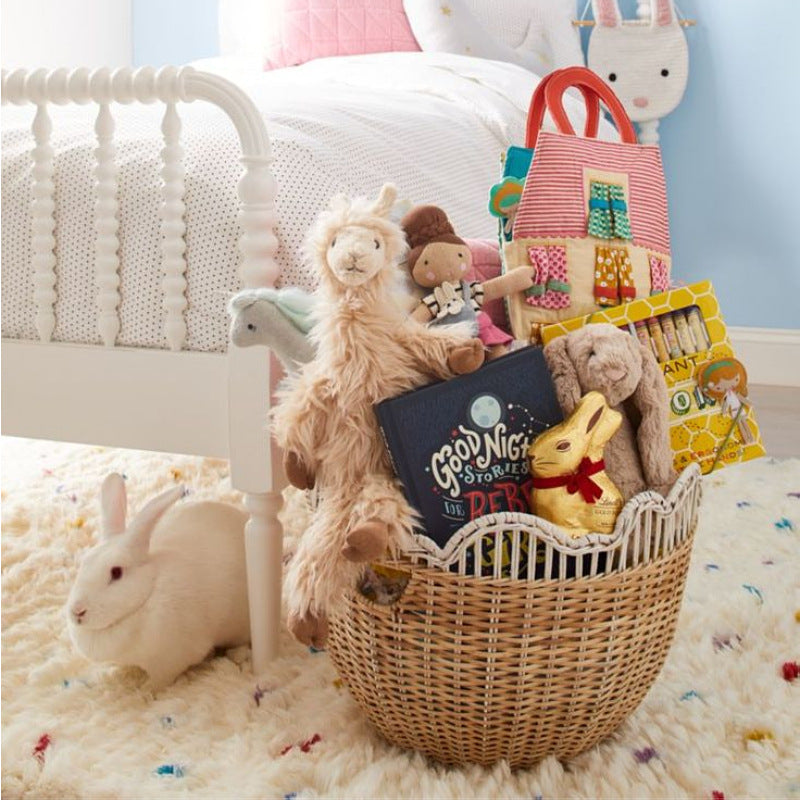 Playful storage basket with wave edge