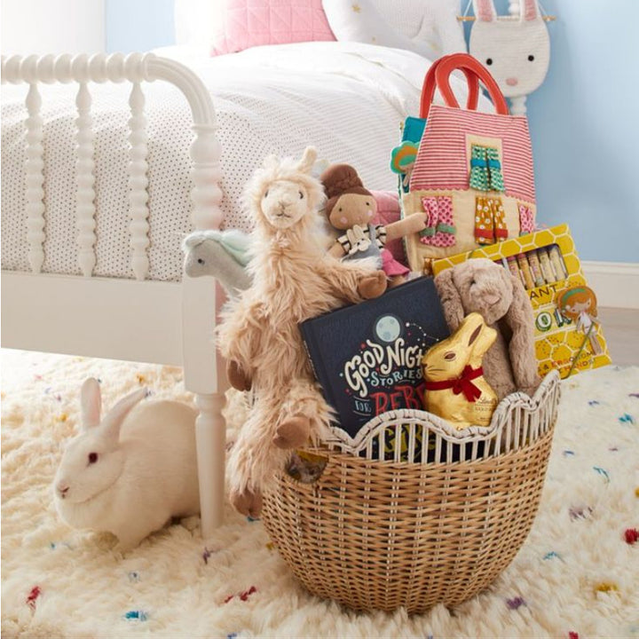 Playful storage basket with wave edge