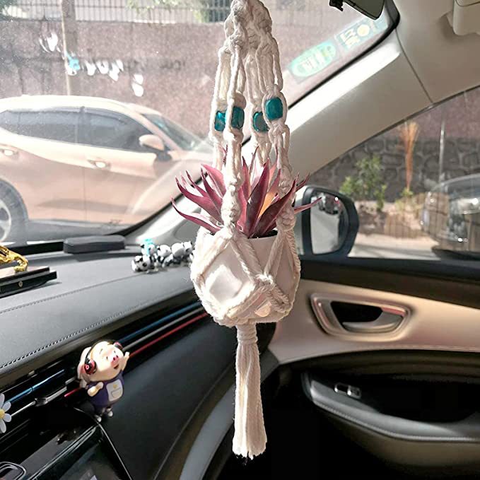 Key jewelry with macrame design