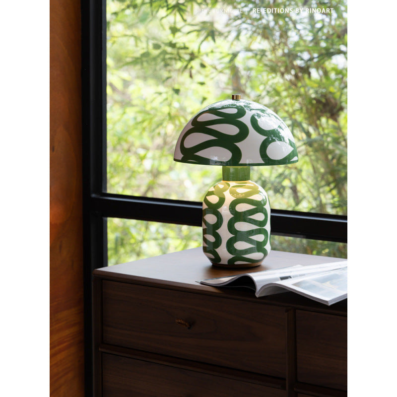 Artistic table lamp