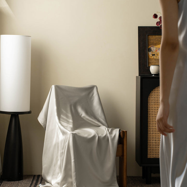 Luxurious Satin Sleep Throw Avarnia