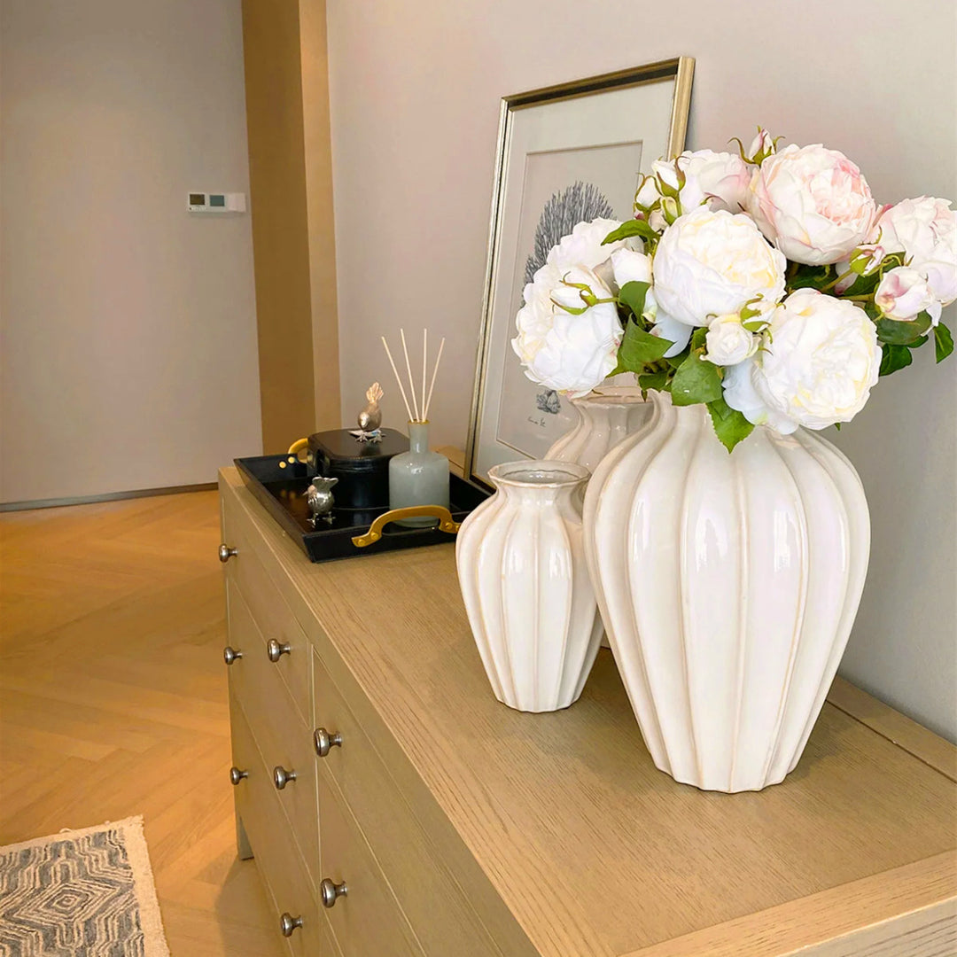 Elegant ceramic vase with ribbed structure