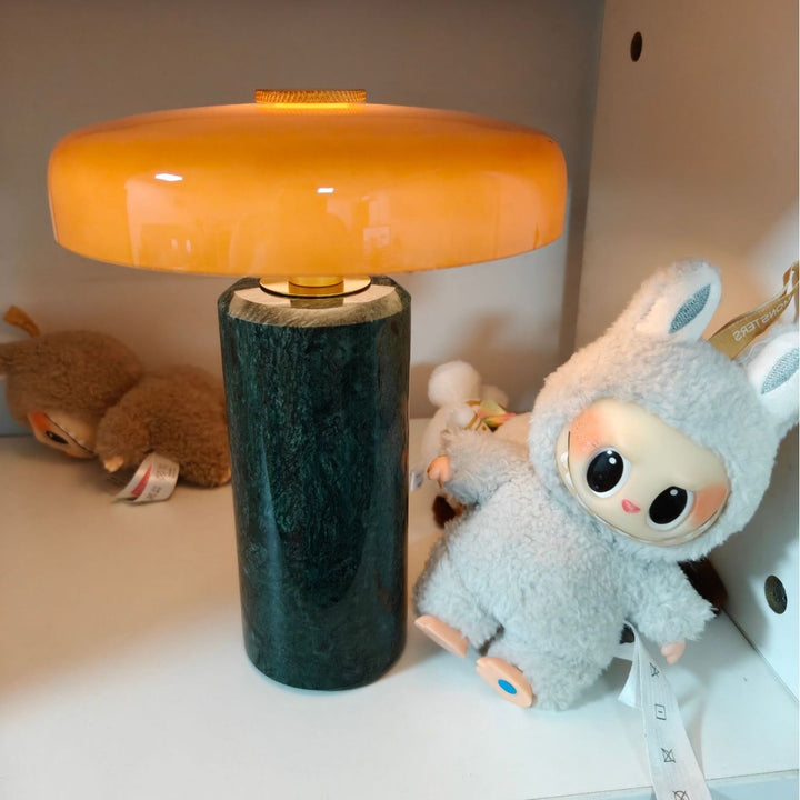 Decorative table lamp