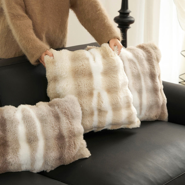 Luxurious faux fur decorative cushion set
