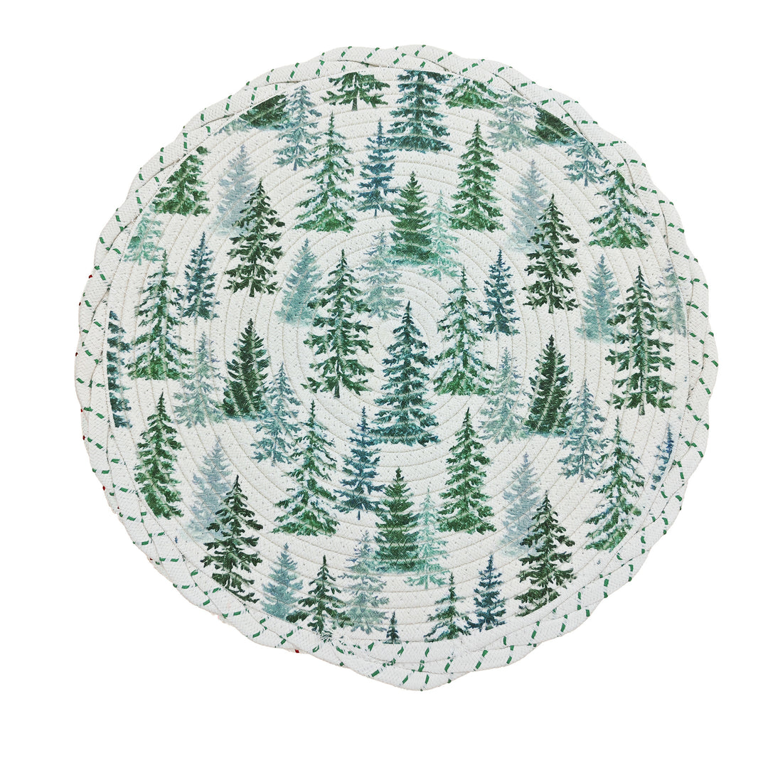 Braided round Christmas tree skirt made of cotton with quilted winter motif