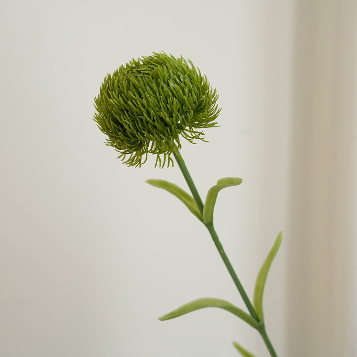 Artificial plant with realistic appearance