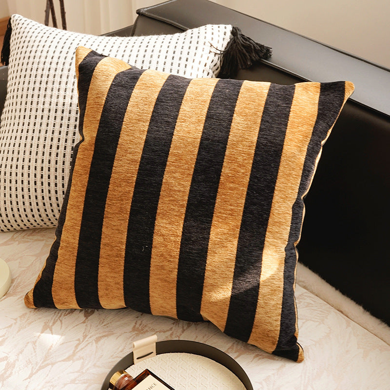 Elegant Floral Patterned Throw Pillow