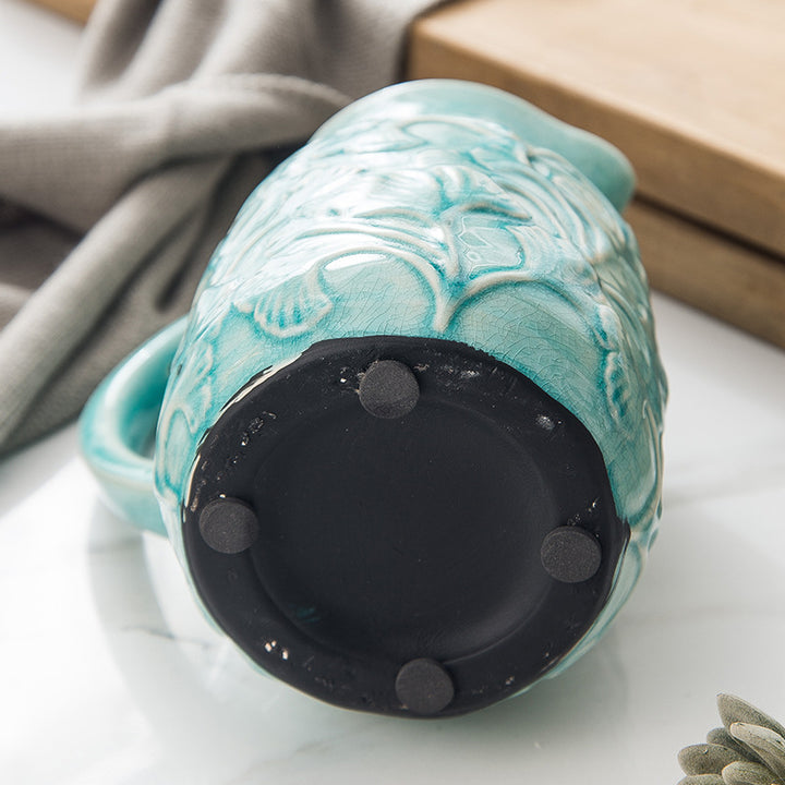 Decorative plant pot