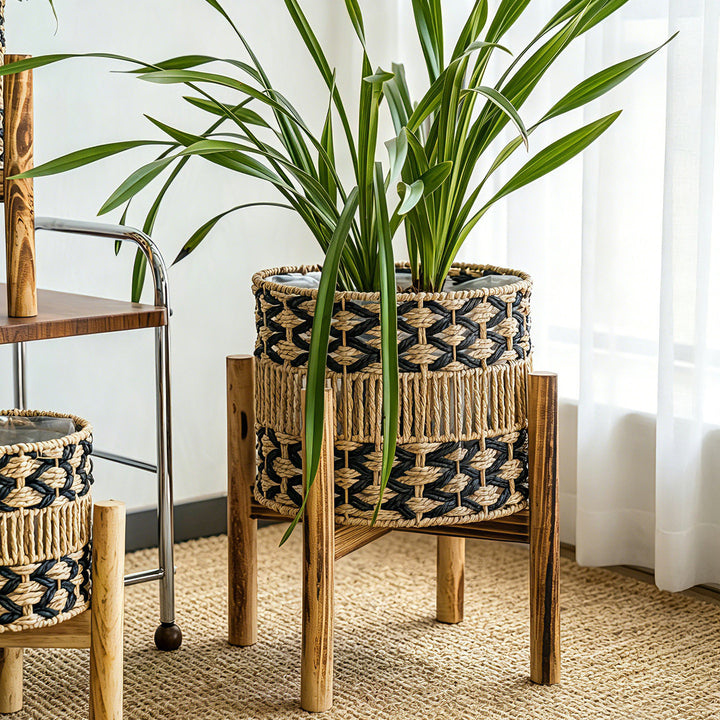 High-quality plant pot with stand