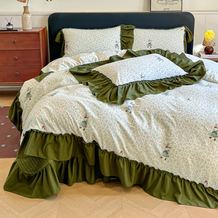 Floral Ruffled Bedding Set