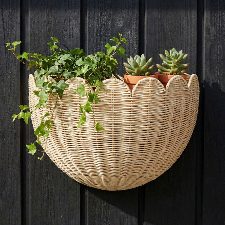 Wall basket for towels