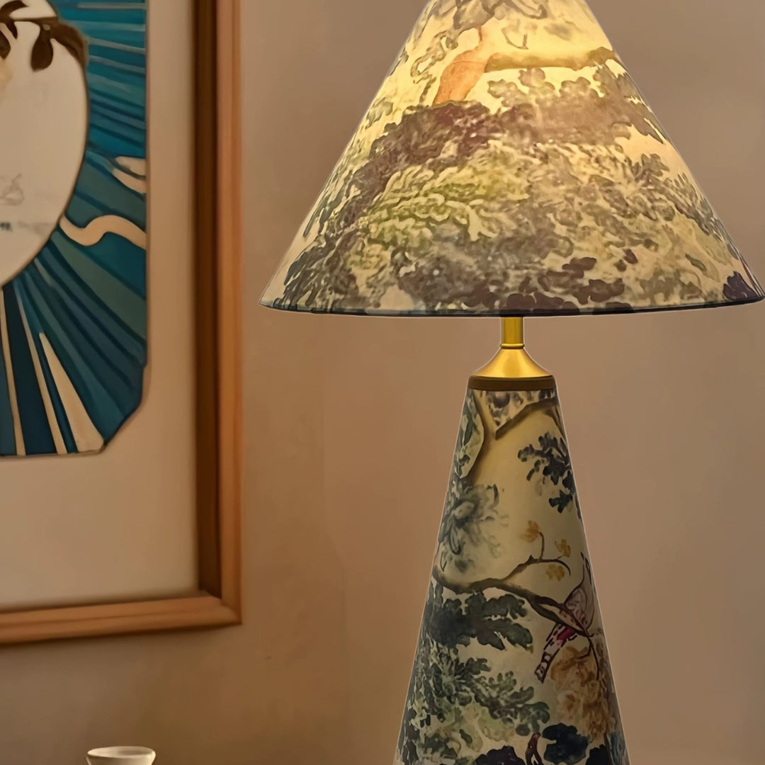 Artistic flower pattern table lamp
