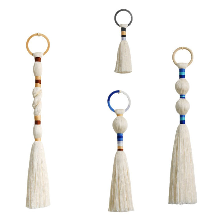 Wall decoration with elegant tassel design