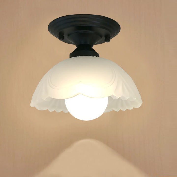 Vintage-inspired flower ceiling light