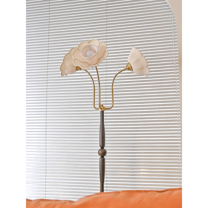 Decorative floor lamp