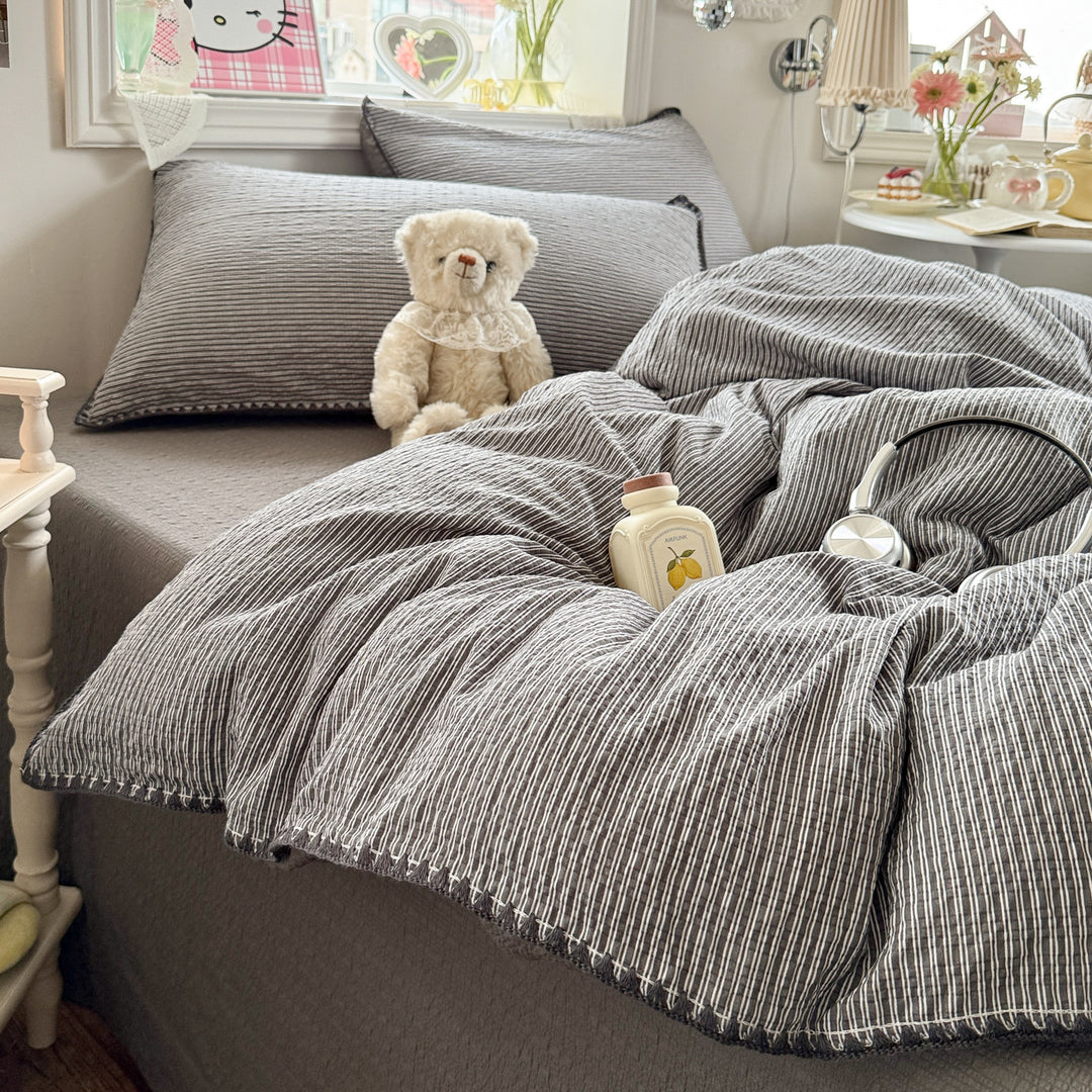 Striped Patchwork Quilt Set