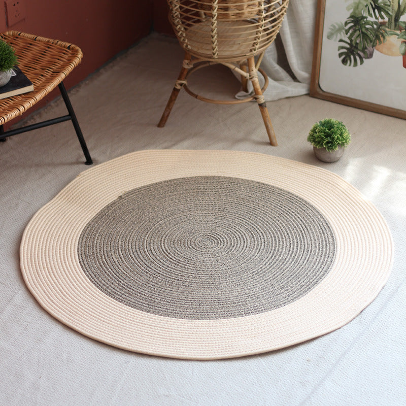 Round woven rug