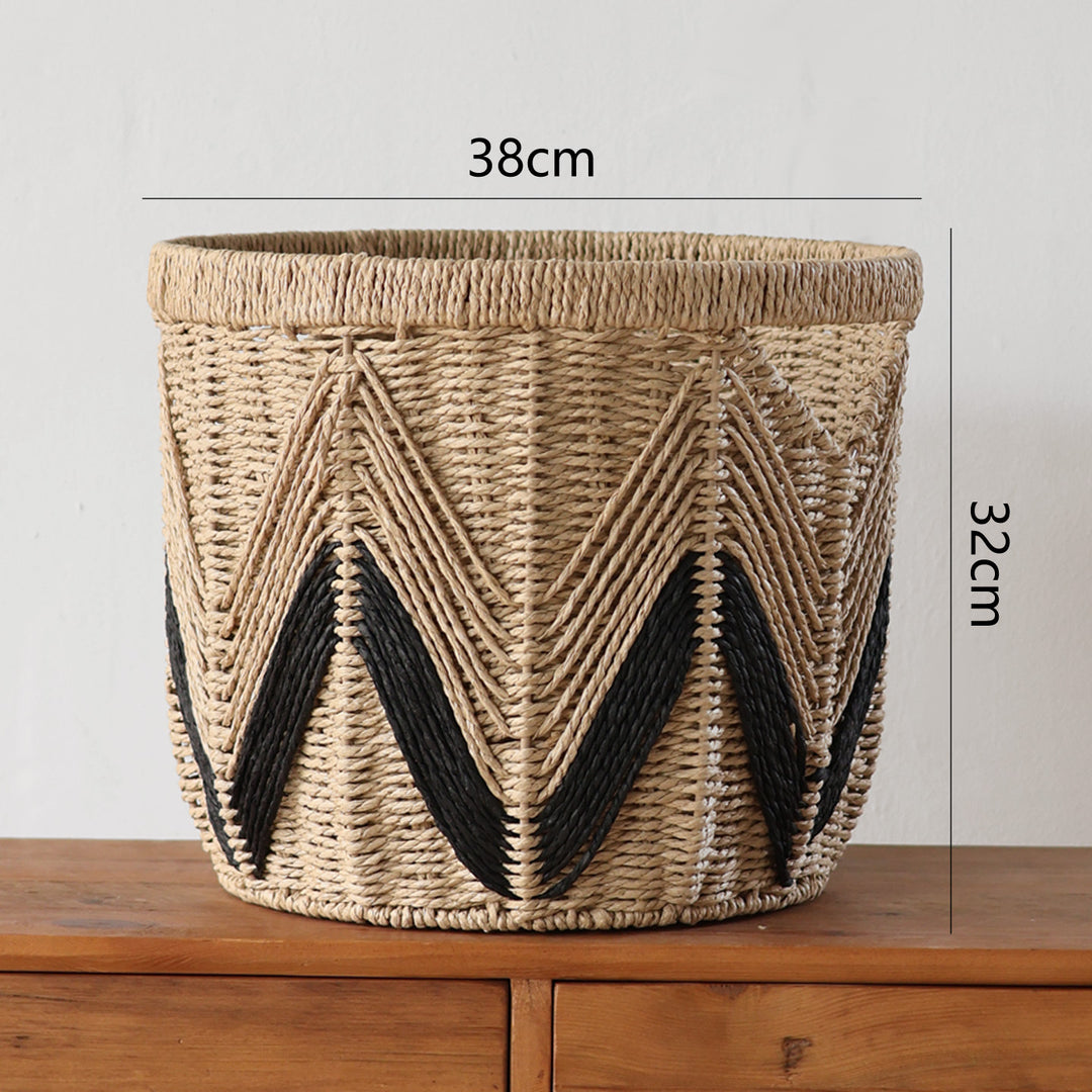 Handbag made of braided natural material