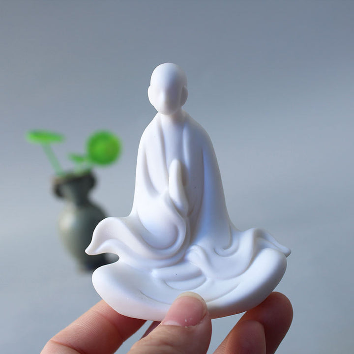 Decorative porcelain figurine