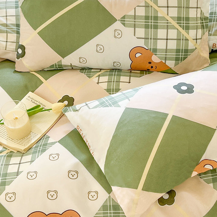 Stylish Plaid Bedding Set