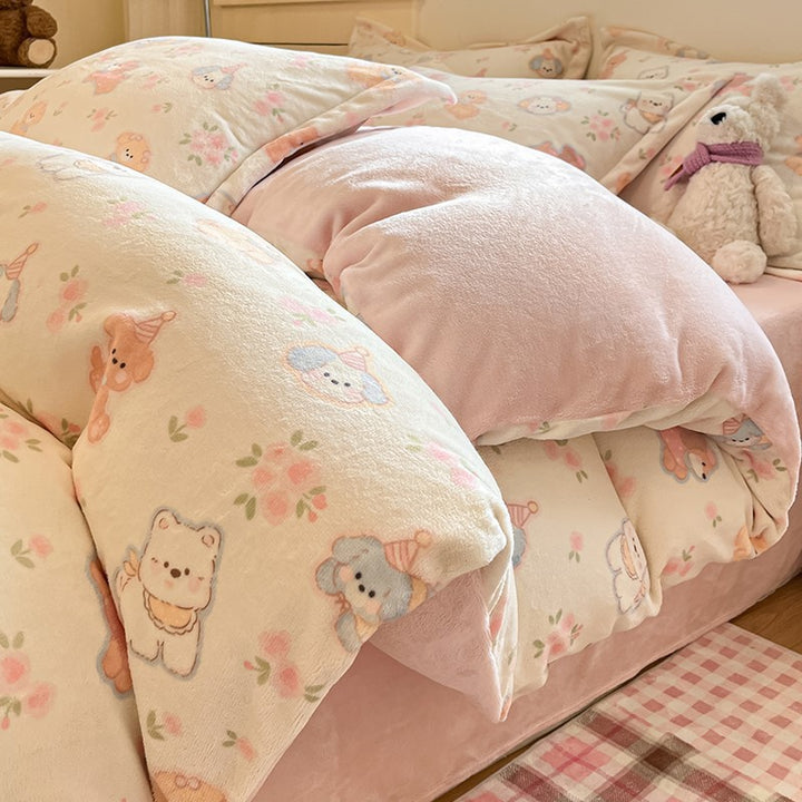 Cute Cartoon Patterned Comforter Set