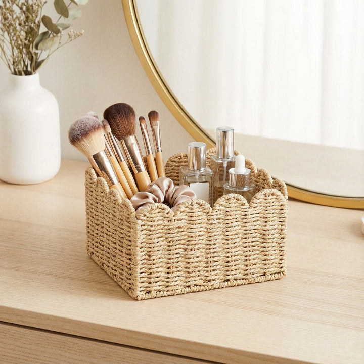 Basket with wave edge