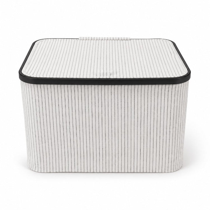 Laundry basket with lid and handles
