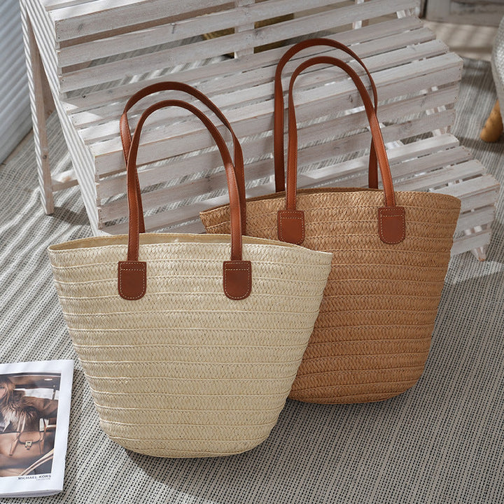 trendy beach bag