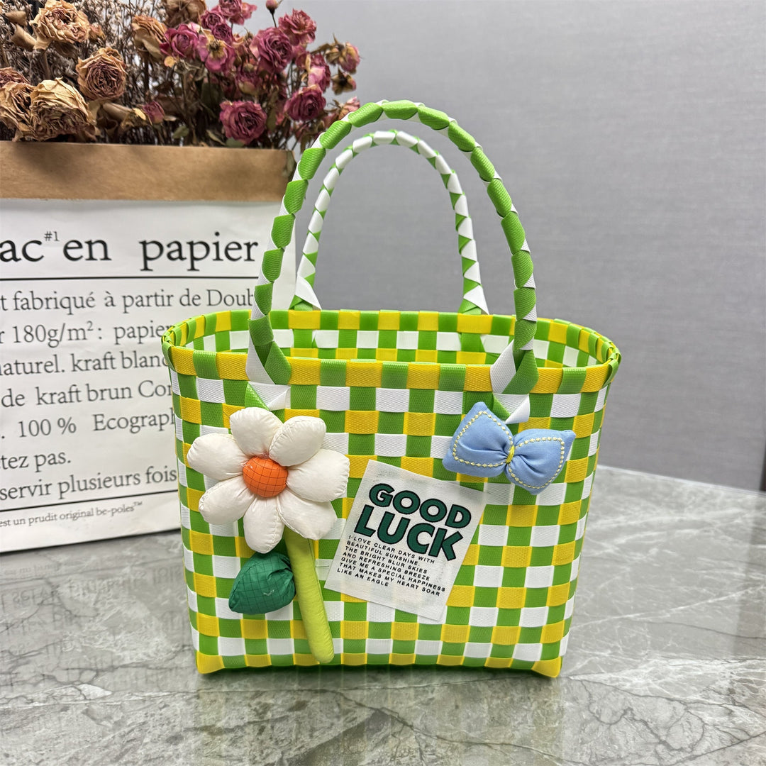 Charming and playful handbag