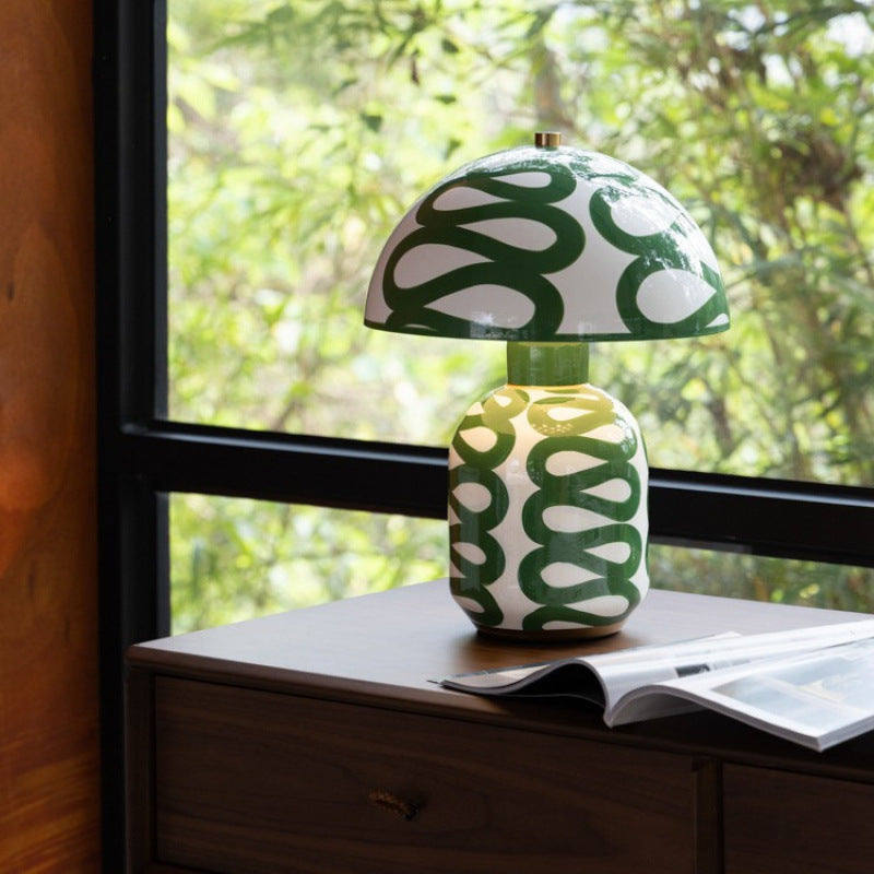 Artistic table lamp