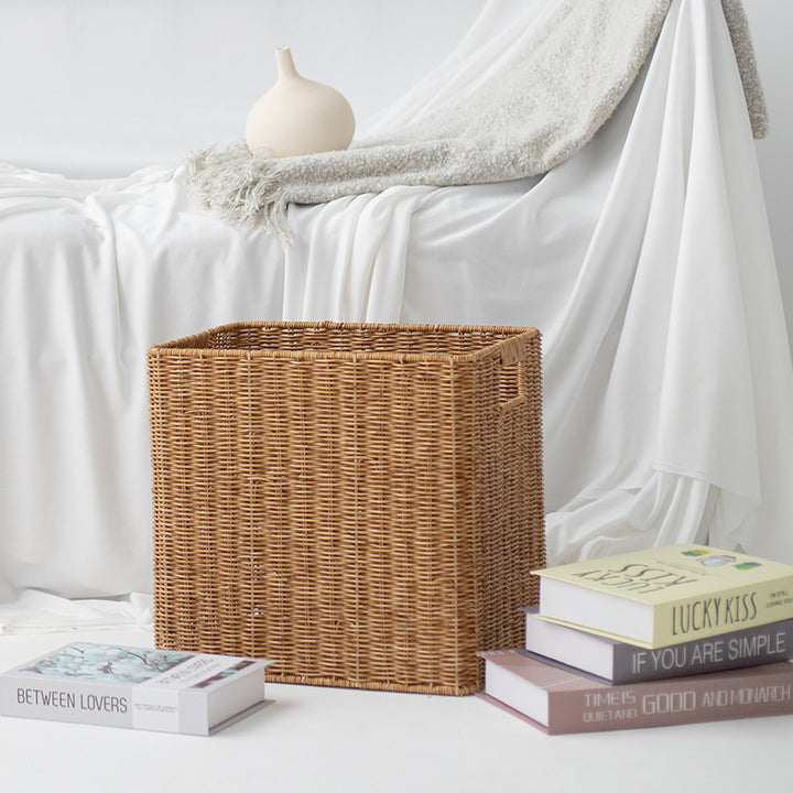 Practical storage basket with handles