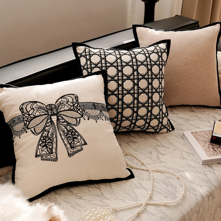 Artistic Floral Pattern Decorative Pillow