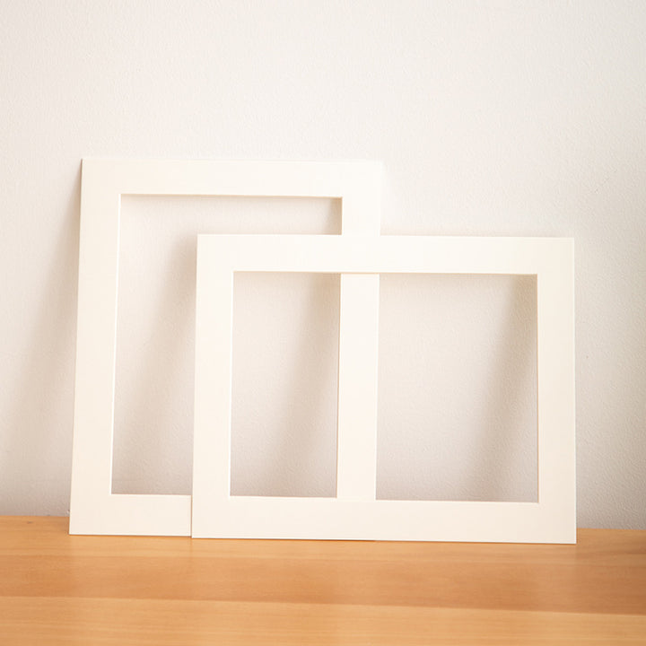 Minimalist Multi-Frame Display