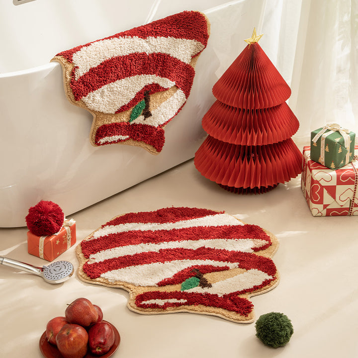 Hand-tufted decorative doormat in apple shape made of cotton blend with non-slip bottom