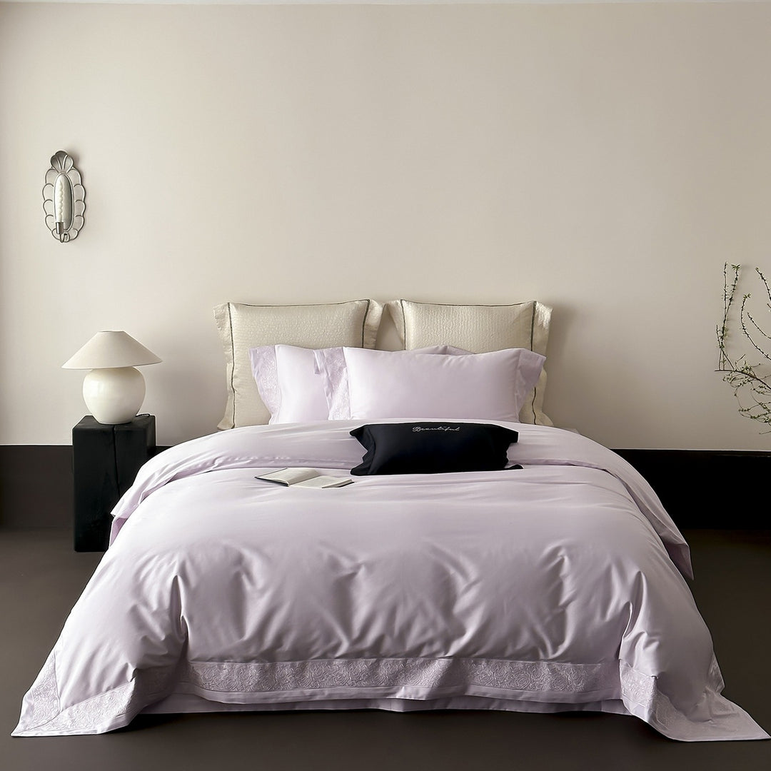 Decorative Luxurious Satin Bed Linen Set Avarnia