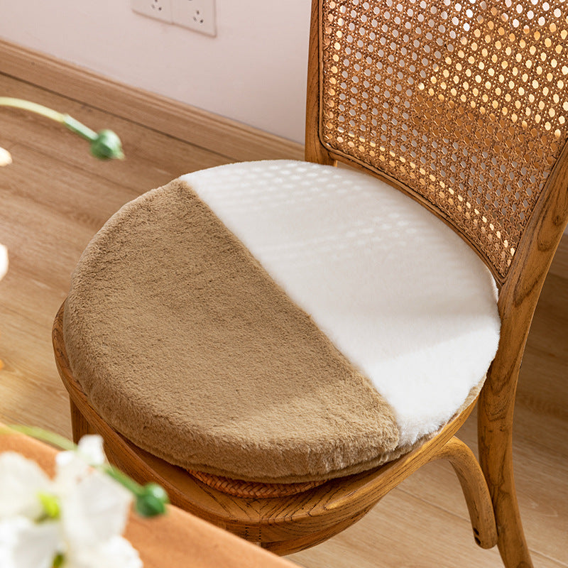 Round high-pile microfiber bath mat with two-tone division and non-slip base
