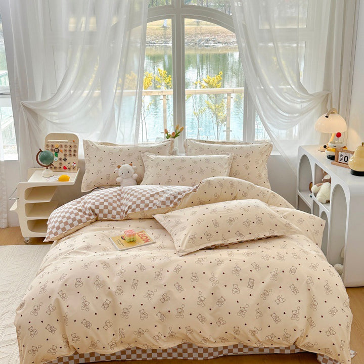 Playful Cartoon Bear Bedding Set