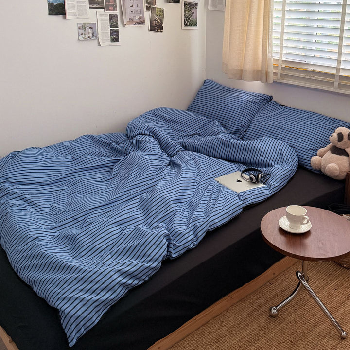 Decorative Striped Bed Linen Set Avarnia
