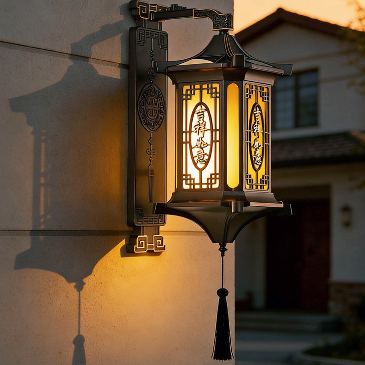 Modern outdoor decorative column light