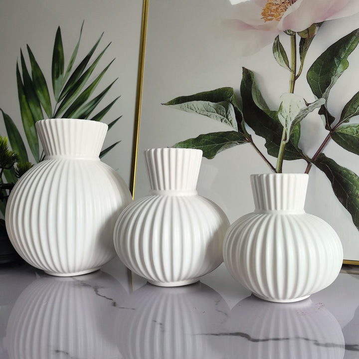 Elegant Ribbed Ceramic Vase
