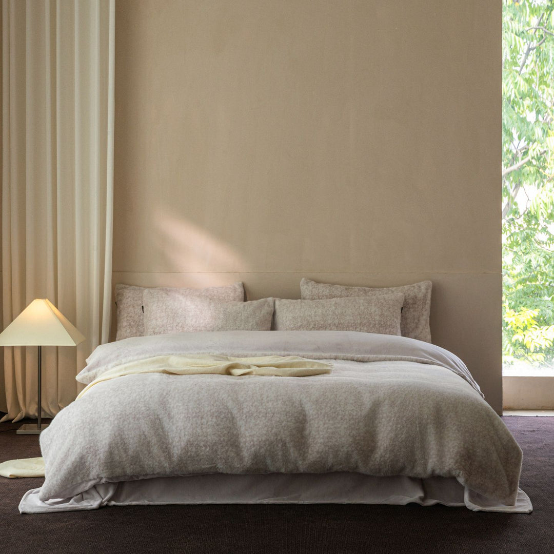 Decorative Premium Linen Bedding Set Avarnia